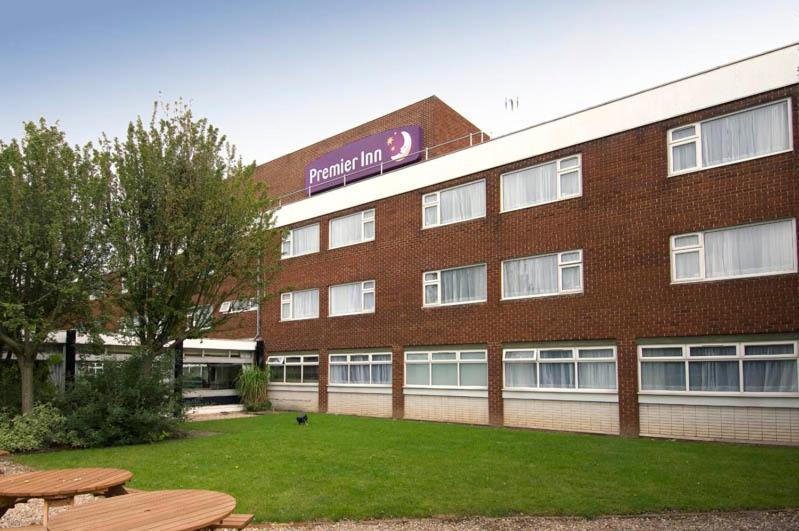 Premier Inn Leicester Fosse Park Екстериор снимка