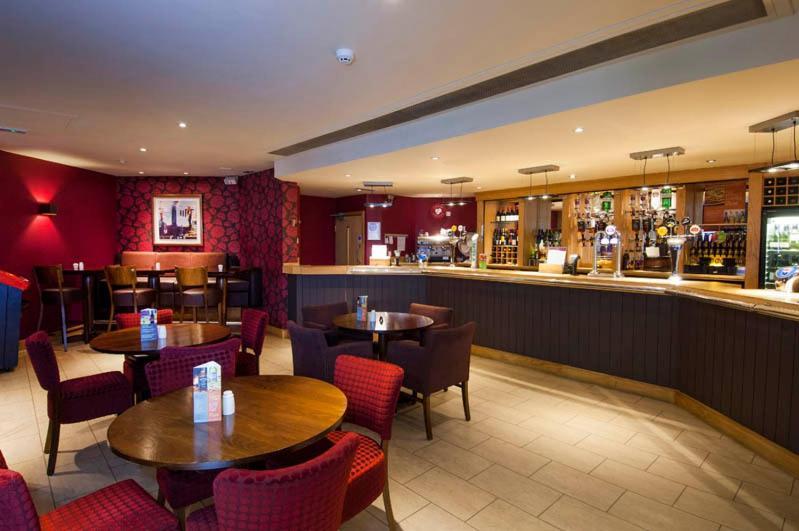 Premier Inn Leicester Fosse Park Екстериор снимка