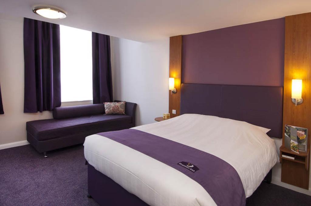 Premier Inn Leicester Fosse Park Екстериор снимка