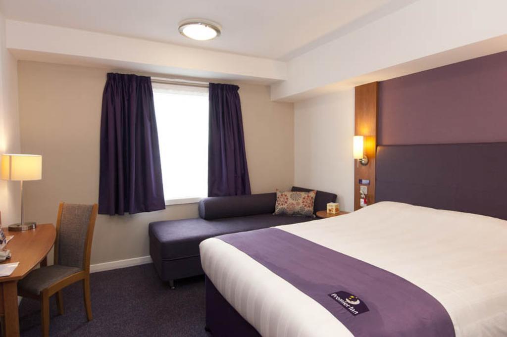 Premier Inn Leicester Fosse Park Екстериор снимка