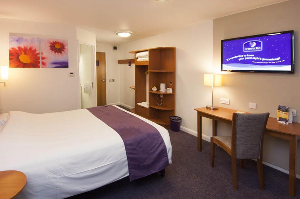 Premier Inn Leicester Fosse Park Екстериор снимка