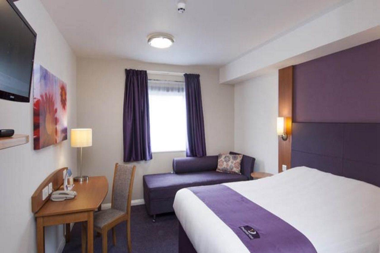 Premier Inn Leicester Fosse Park Екстериор снимка